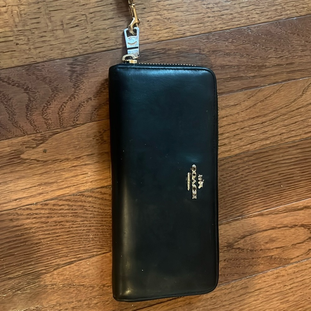 Coach wristlet, black leather - Picture 1 of 8